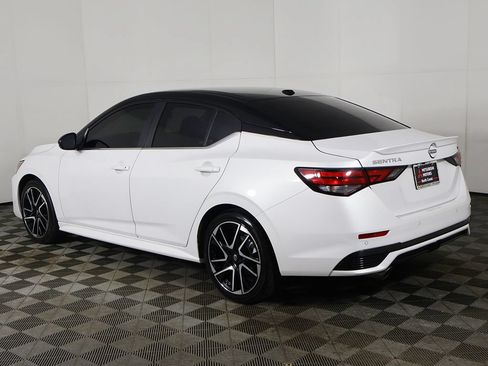 Used 2024 Nissan Sentra SR FWD image 9