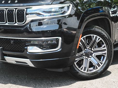 Used 2023 Jeep Wagoneer Series II AWD/4WD image 39