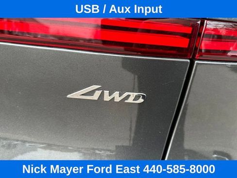 Used 2025 Genesis GV70 2.5T w/ Select Package AWD/4WD image 31