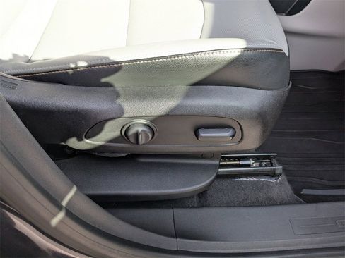 Used 2019 GMC Terrain SLT w/ Preferred Package image 32