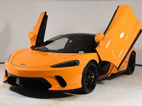Used 2023 McLaren GT image 24