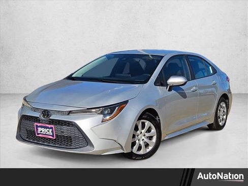 Used 2021 Toyota Corolla LE image 1
