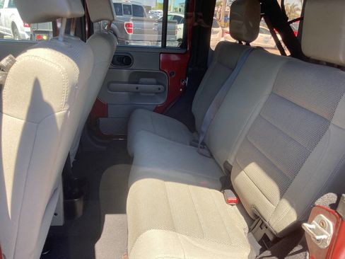 Used 2007 Jeep Wrangler Unlimited Sahara w/ Trailer Tow Group image 12