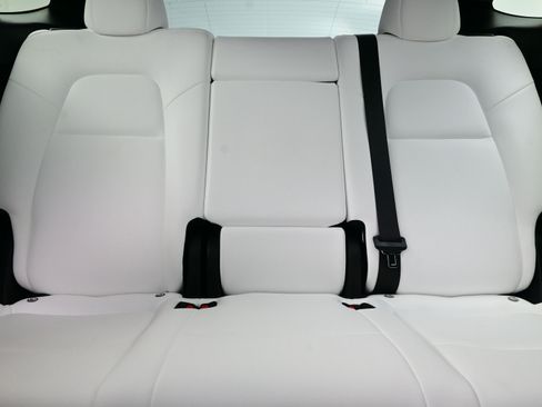 Used 2023 Tesla Model Y Long Range image 15