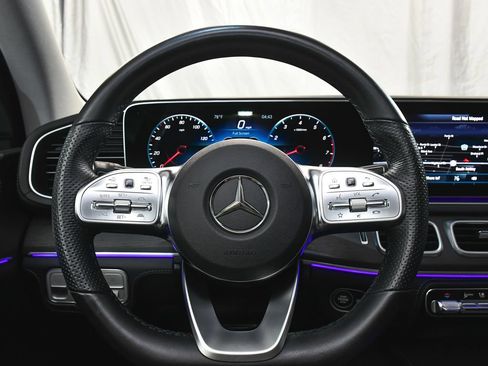 Used 2023 Mercedes-Benz GLS 580 4MATIC image 40