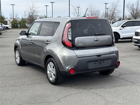 Used 2015 Kia Soul Base image 4