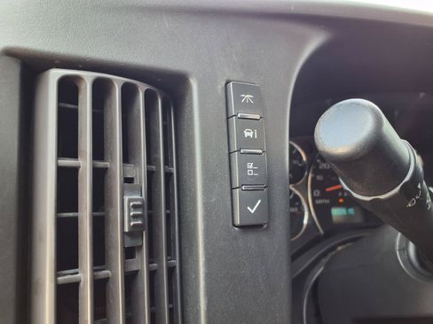 Used 2019 GMC Savana 3500 w/ Power Convenience Package RWD image 17