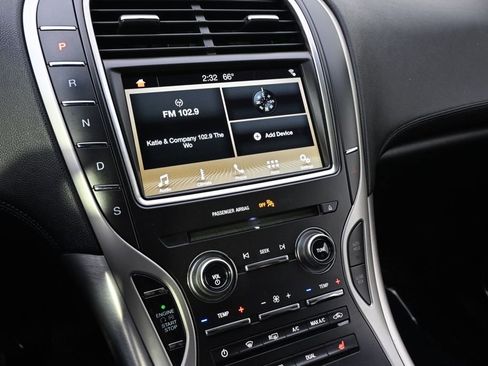 Used 2018 Lincoln MKX Premiere FWD image 25