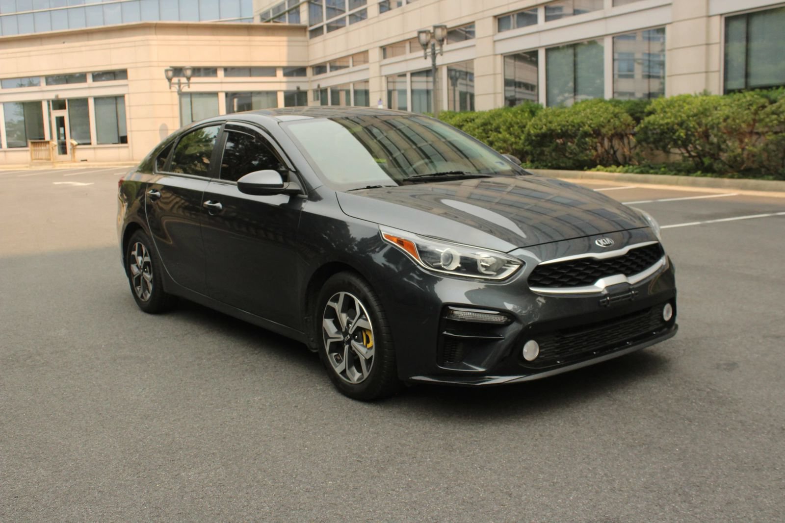 Used 2020 Kia Forte LXS FWD image 1