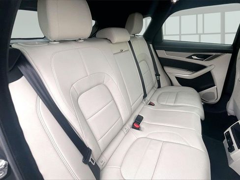 Used 2026 Jaguar F-PACE R-Dynamic S image 27
