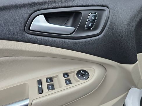 Used 2018 Ford Escape SE w/ SE Sync 3 Package image 13