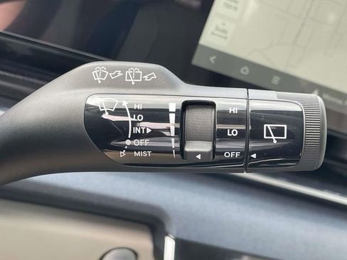 New 2026 Kia Carnival EX FWD image 33