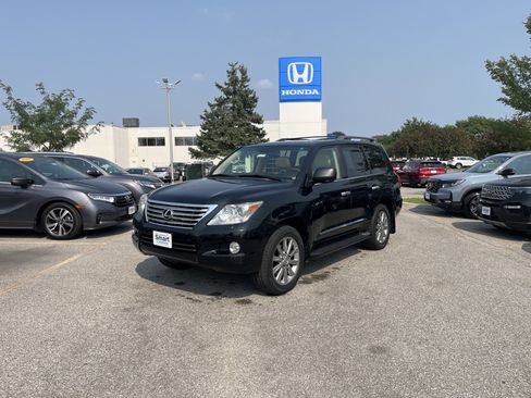 Used 2011 Lexus LX 570 4WD w/ Luxury Pkg image 1