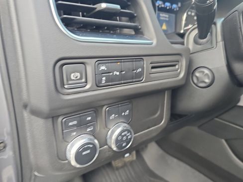 Used 2021 GMC Yukon SLT w/ SLT Premium Package image 28