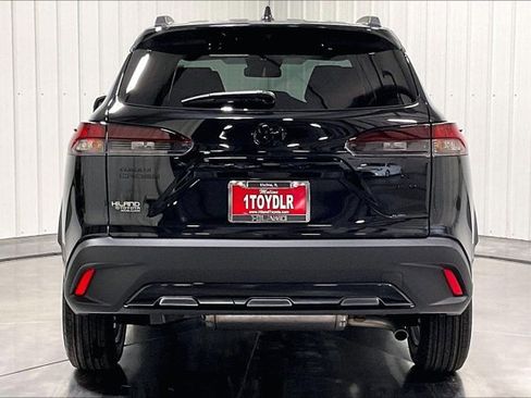 New 2026 Toyota Corolla Cross LE image 4