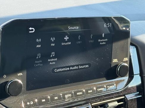 Used 2025 Nissan Pathfinder SL FWD image 25
