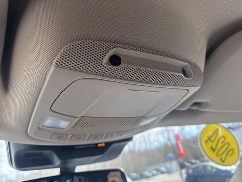 Used 2024 Ford Expedition Max XLT image 29