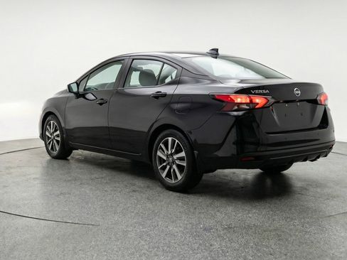 Used 2025 Nissan Versa SV image 5