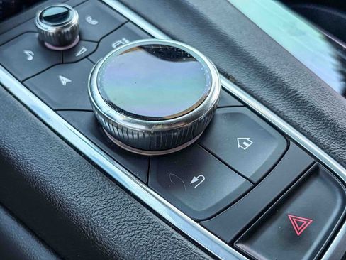 Certified 2022 Cadillac Escalade Sport AWD/4WD image 30