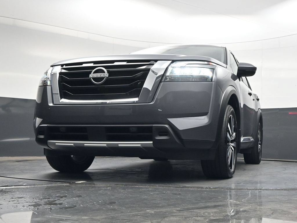 Used 2024 Nissan Pathfinder Platinum w/ Cargo Package FWD image 26