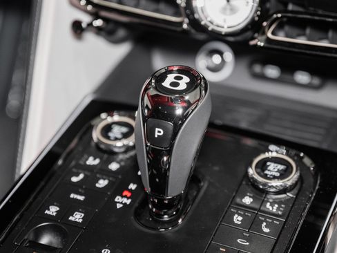 New 2026 Bentley Flying Spur Plug-In Hybrid AWD/4WD image 44