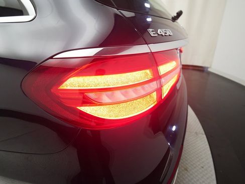 Used 2020 Mercedes-Benz E 450 4MATIC Wagon image 30