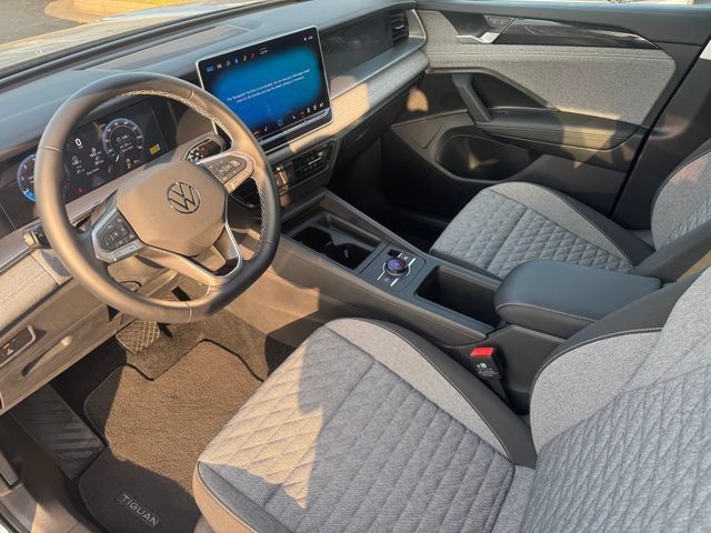 Certified 2025 Volkswagen Tiguan S FWD image 8
