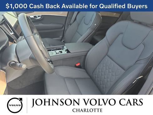 New 2026 Volvo XC90 T8 Plus w/ Protection Package Premier AWD/4WD image 17