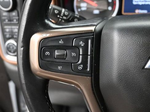 Used 2020 Chevrolet Silverado 1500 High Country w/ Technology Package AWD/4WD image 32
