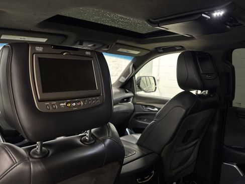 Used 2019 Cadillac Escalade Platinum AWD/4WD image 31