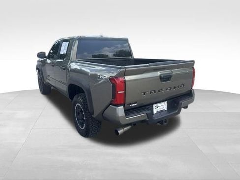 Used 2026 Toyota Tacoma TRD Off-Road AWD/4WD image 3