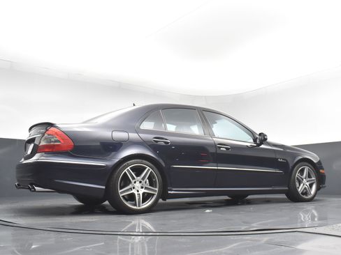 Used 2008 Mercedes-Benz E 63 AMG Sedan image 26