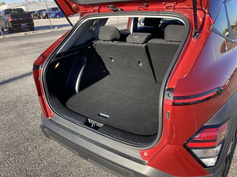 Used 2025 Hyundai Kona SEL image 22