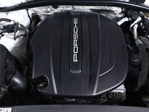 Certified 2021 Porsche Macan AWD/4WD image 25