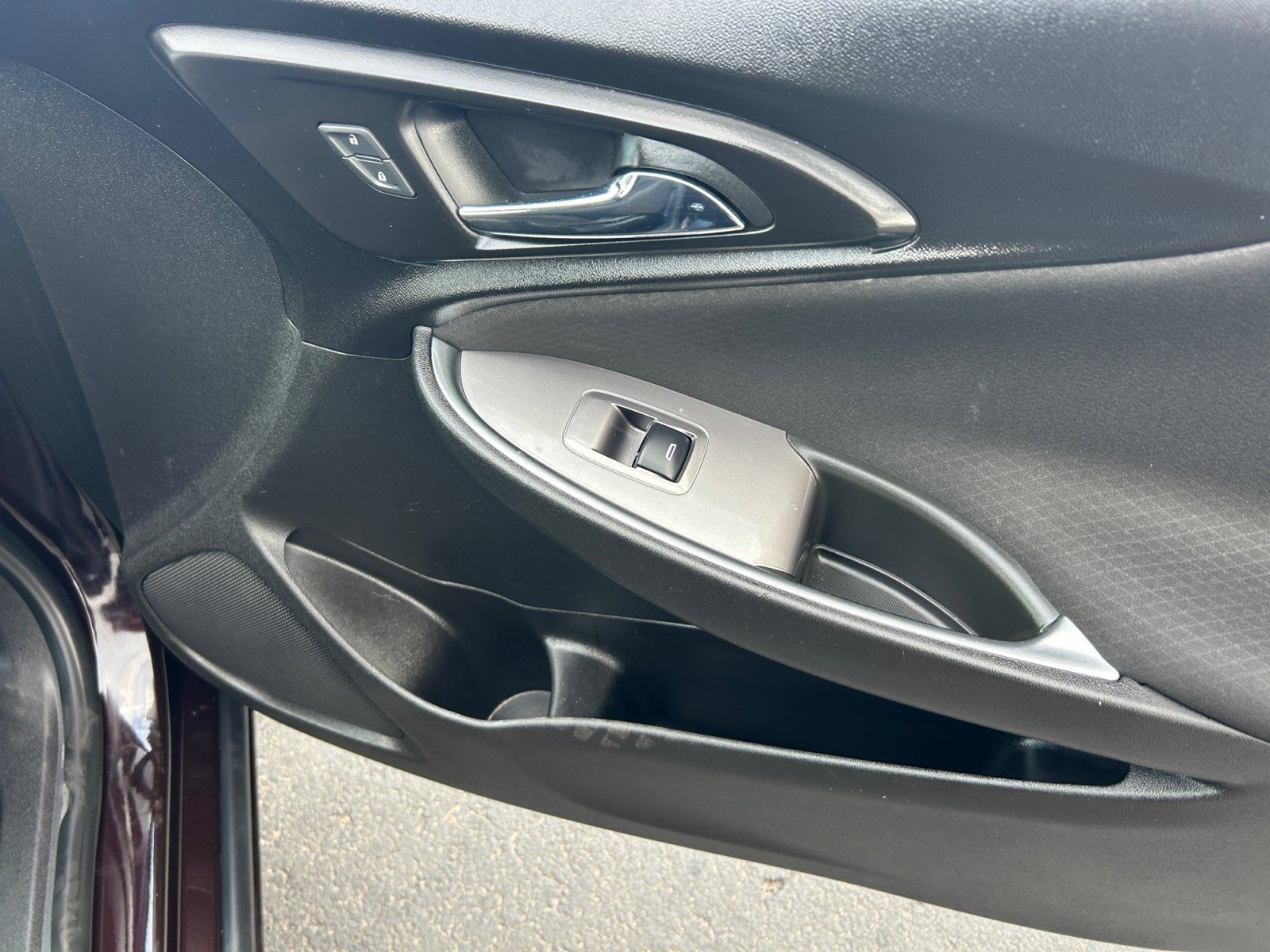 Used 2020 Chevrolet Malibu LT FWD image 16