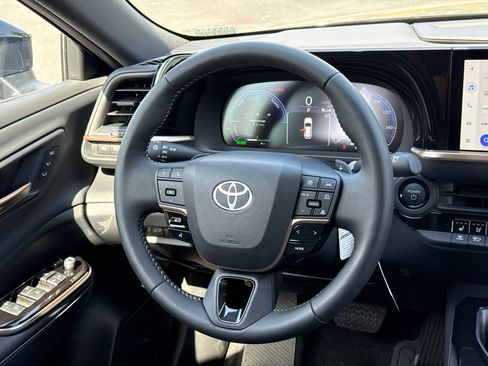 New 2026 Toyota Crown Signia AWD/4WD image 21