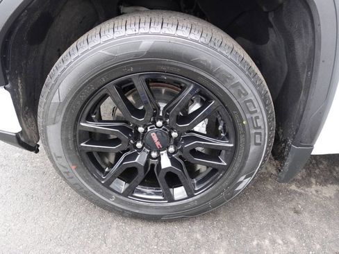 Used 2023 GMC Sierra 1500 Elevation image 53