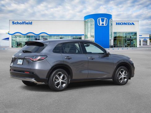 Used 2023 Honda HR-V EX-L image 3