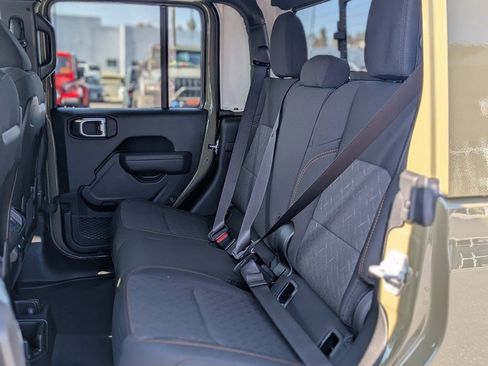 New 2026 Jeep Gladiator Mojave w/ Steel Bumper Group image 22