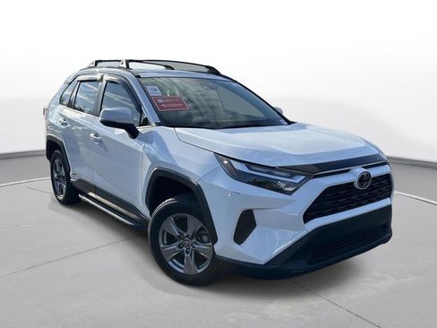 Certified 2025 Toyota RAV4 XLE w/ Convenience Package image 4