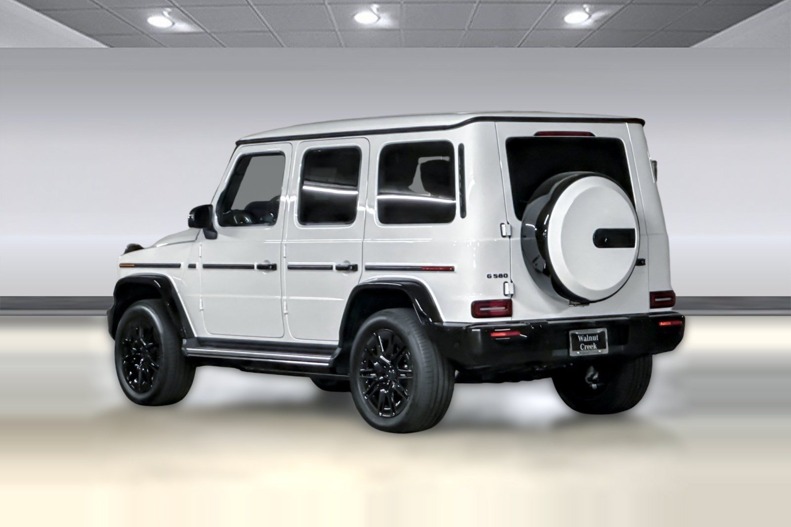 New 2027 Mercedes-Benz G 580 e image 3
