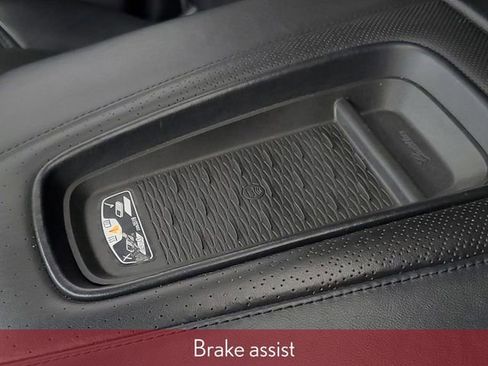 Used 2017 Cadillac Escalade Platinum image 36