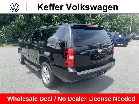Used 2013 Chevrolet Suburban LT w/ Luxury Package AWD/4WD image 3