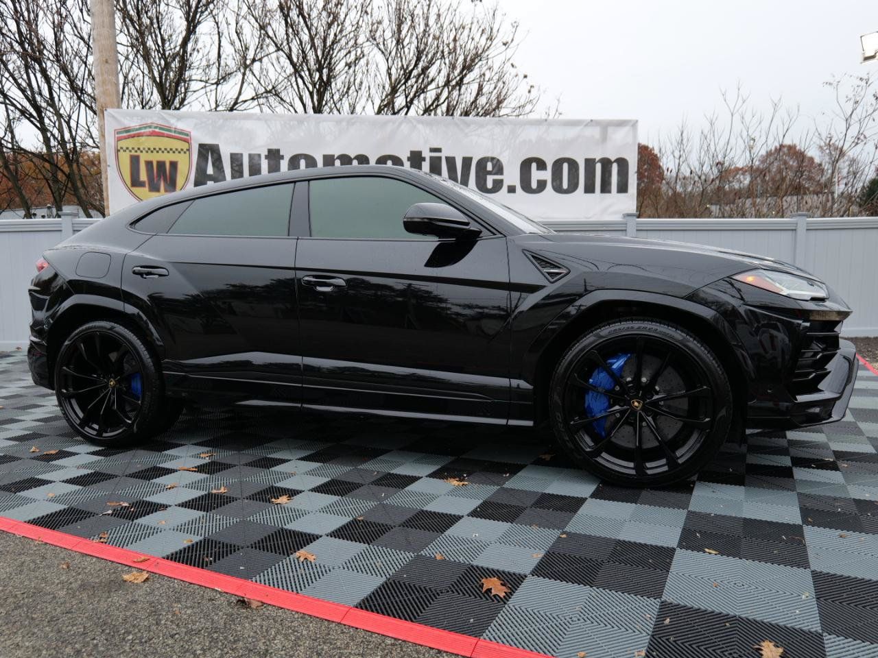 Used 2021 Lamborghini Urus AWD/4WD image 67