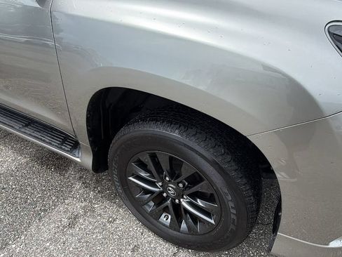 Used 2023 Lexus GX 460 Premium AWD/4WD image 10