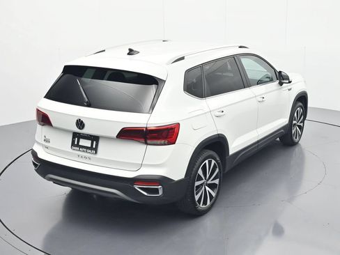 Used 2024 Volkswagen Taos SE FWD image 32
