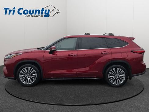 Used 2023 Toyota Highlander Platinum AWD/4WD image 5