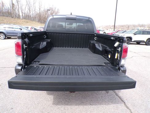 Used 2021 Toyota Tacoma TRD Sport w/ TRD Premium Sport Package image 7