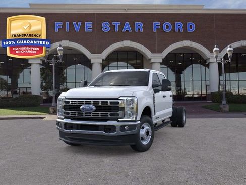 New 2026 Ford F350 XL w/ XL Chrome Package image 3