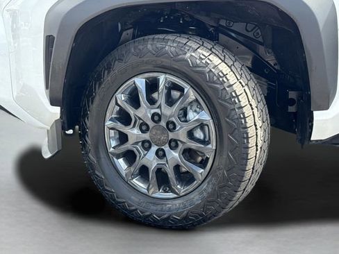 Used 2025 Toyota 4Runner SR5 AWD/4WD image 47